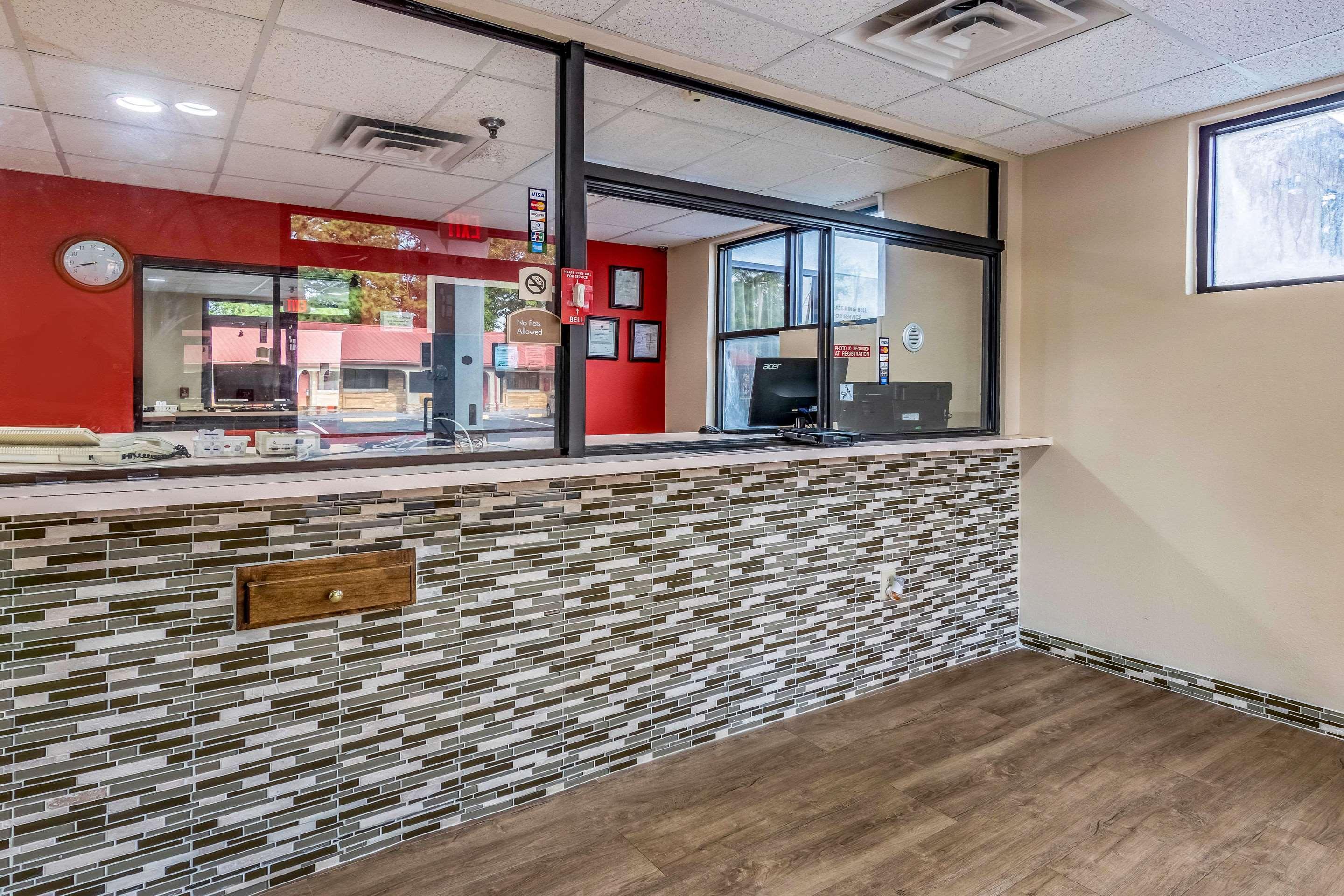 Americas Best Value Inn Opelika Exterior foto