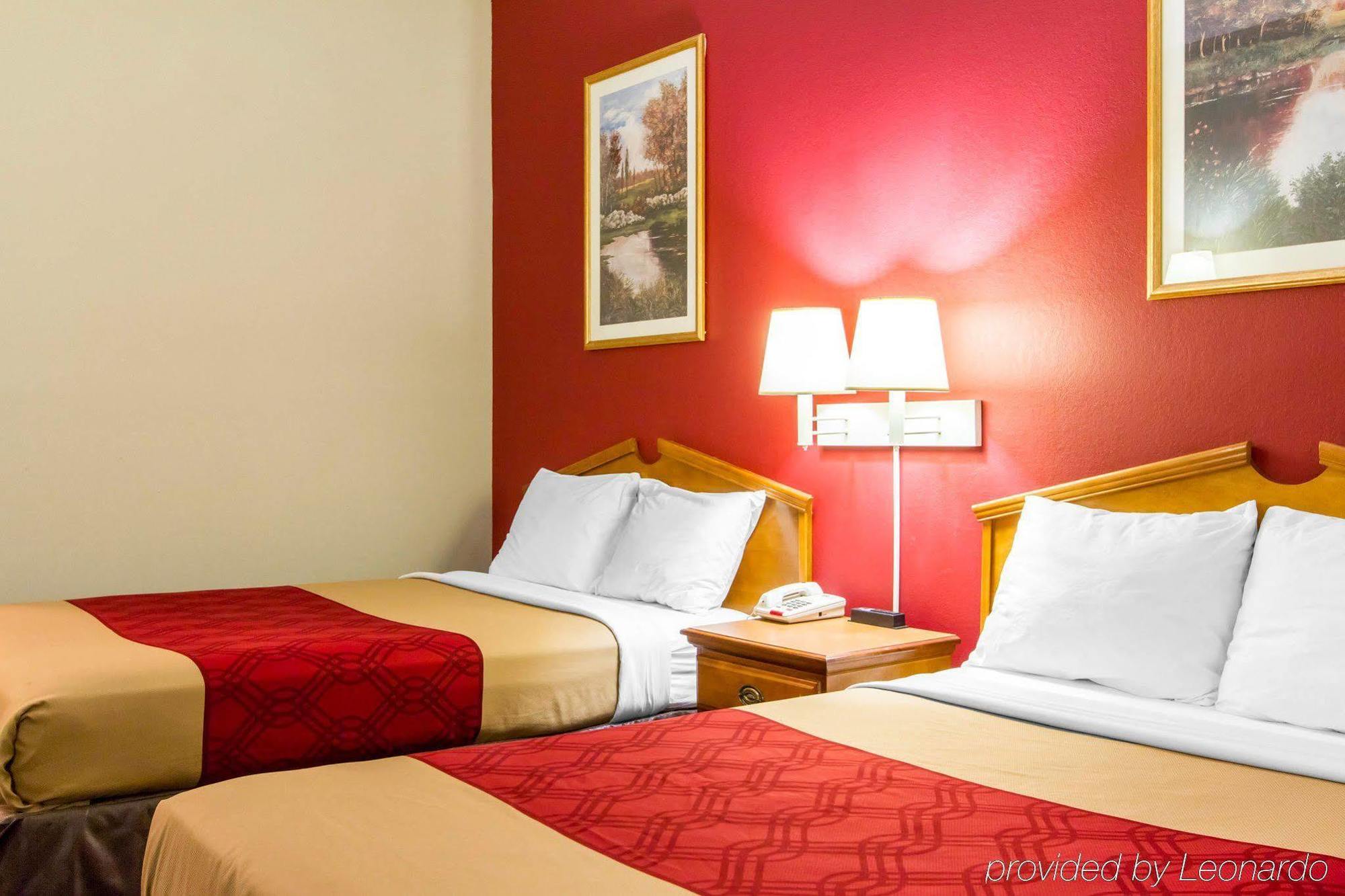 Americas Best Value Inn Opelika Exterior foto