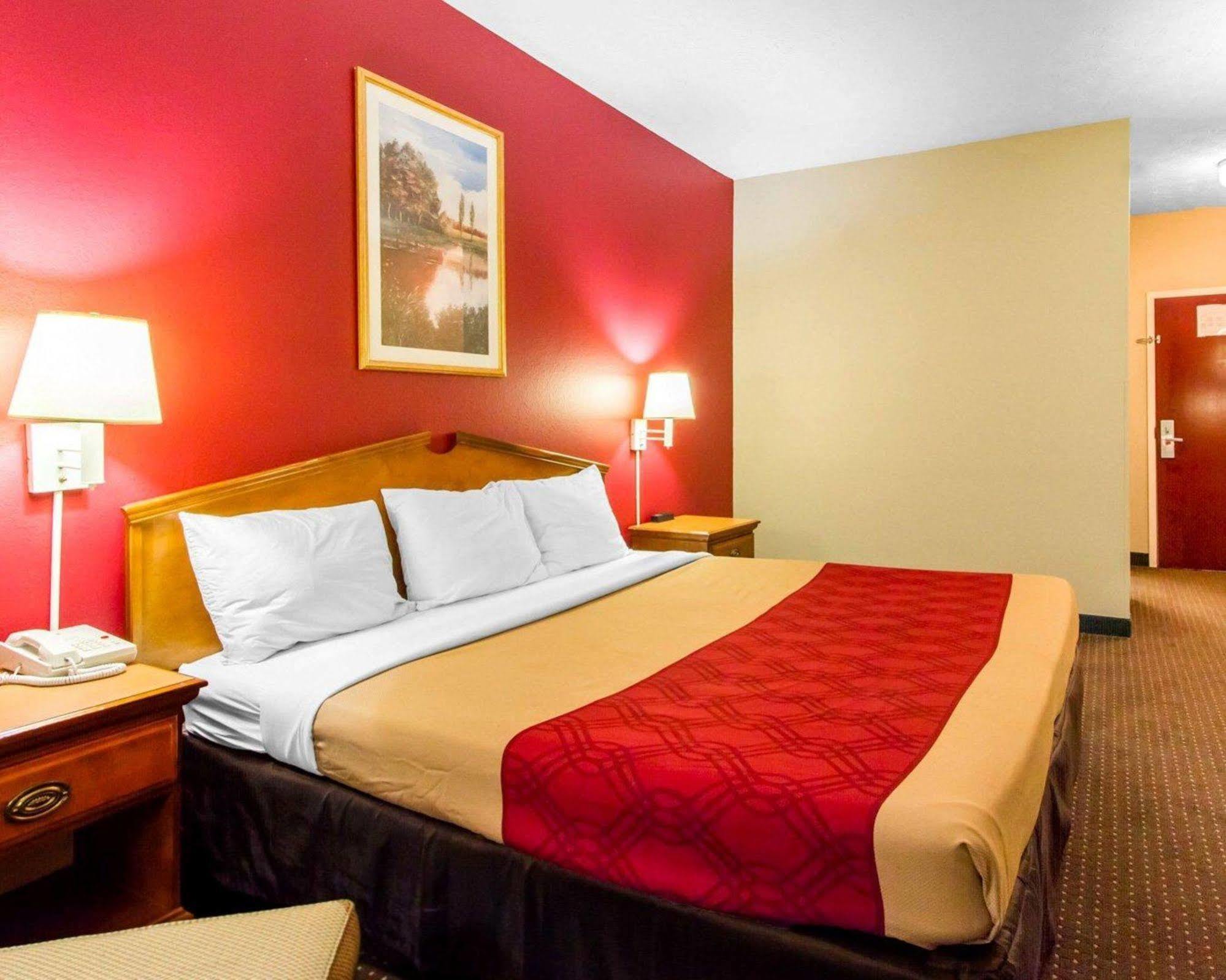 Americas Best Value Inn Opelika Exterior foto