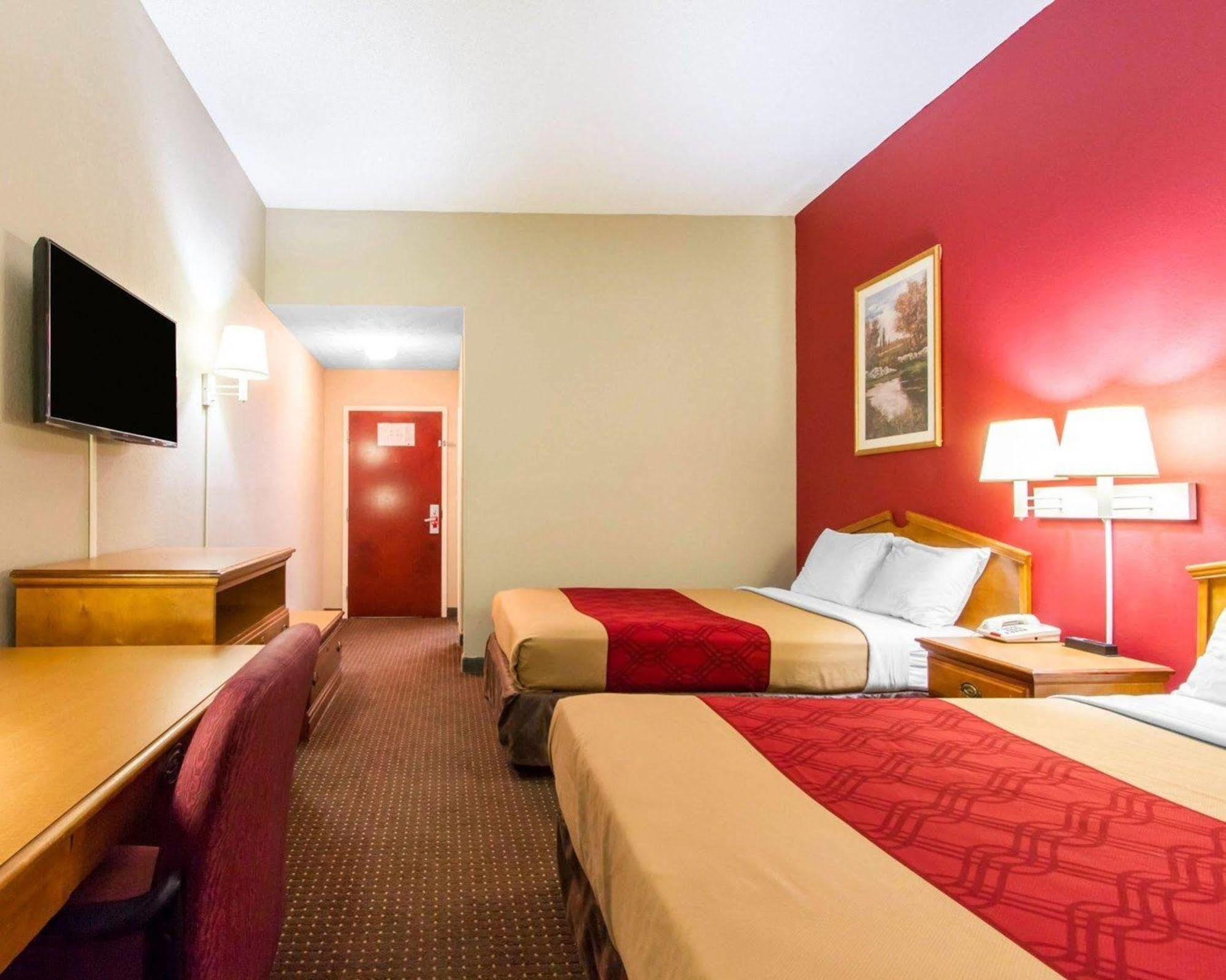 Americas Best Value Inn Opelika Exterior foto